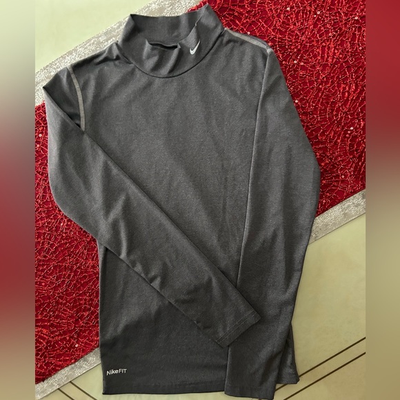 Boy’s NIKEfit base layer - Picture 16 of 16